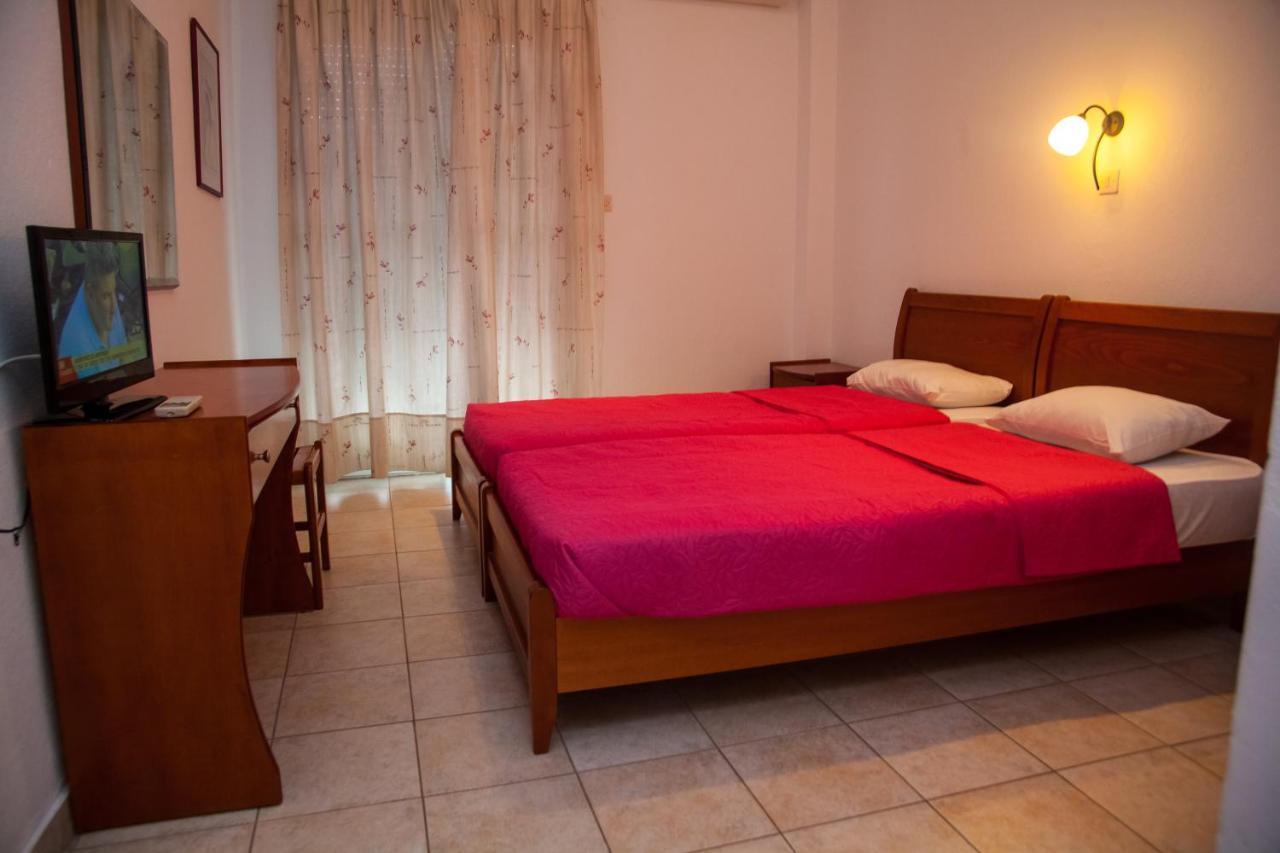 Hotel Adonis Kriopigi Eksteriør billede