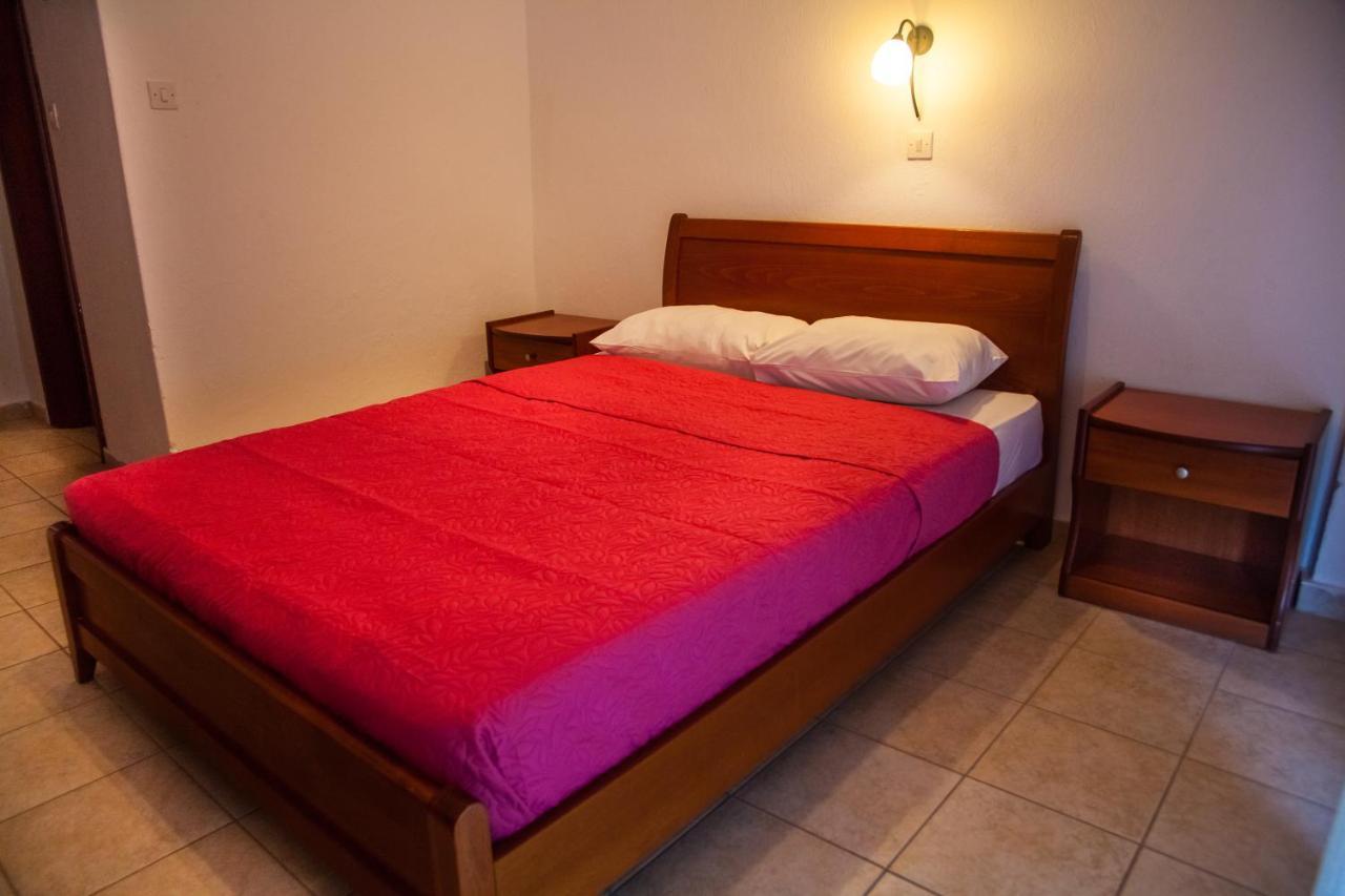 Hotel Adonis Kriopigi Eksteriør billede
